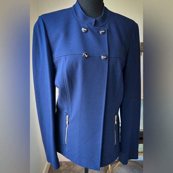 St. John Blazer - Picture 5 of 8